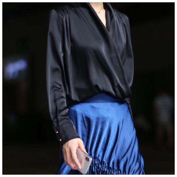 Silky Draping Blouse Top - Picture 3 of 8